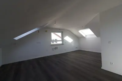 Helle 3-Zimmer Dachgeschosswohnung